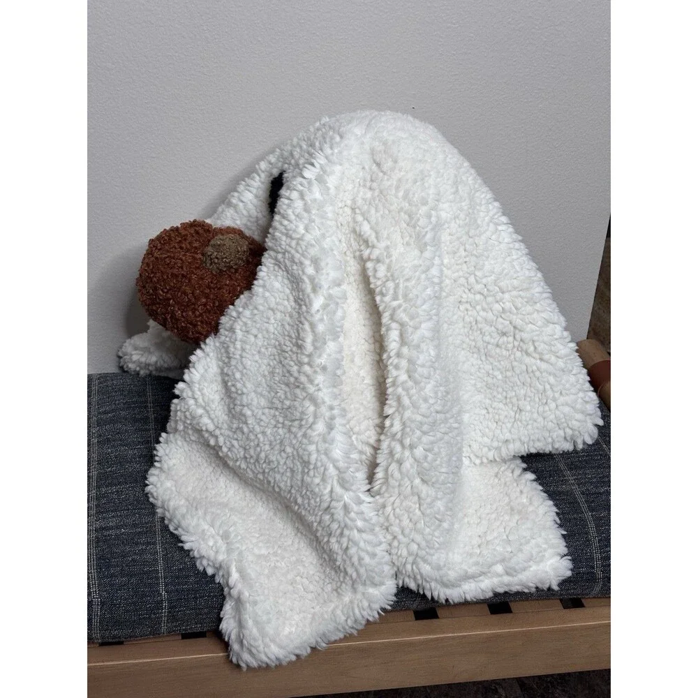 POTTERY BARN GUS THE GHOST WITH PUMPKIN SHAPED PILLOW PLUSH HALLOWEEN 12